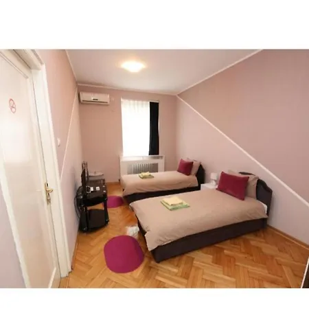 Fine Aparthotel