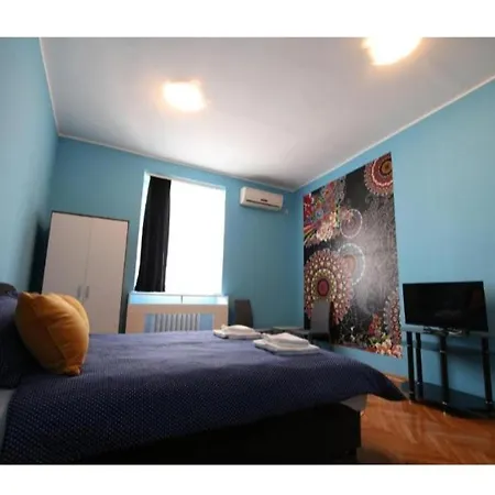 Aparthotel Fine *